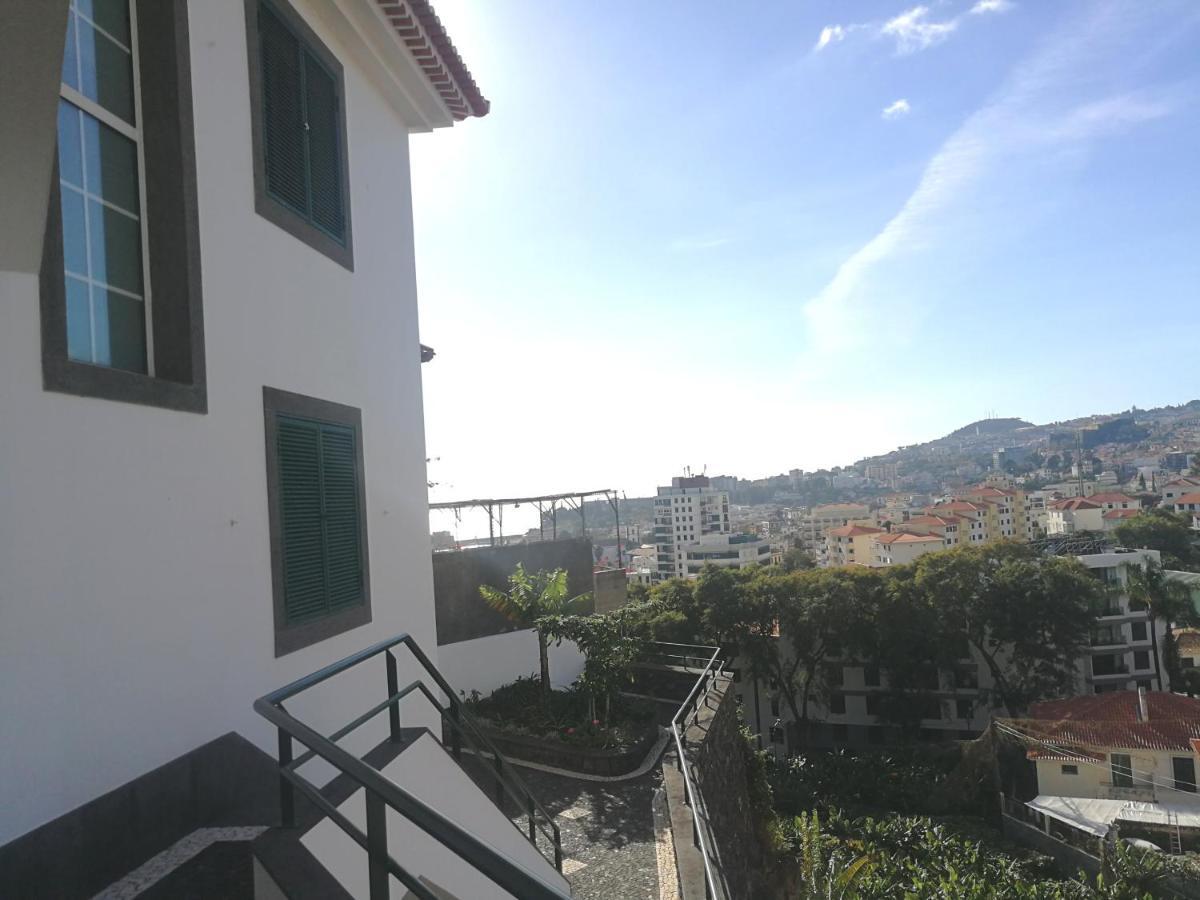 Casa Vanday Funchal  Buitenkant foto